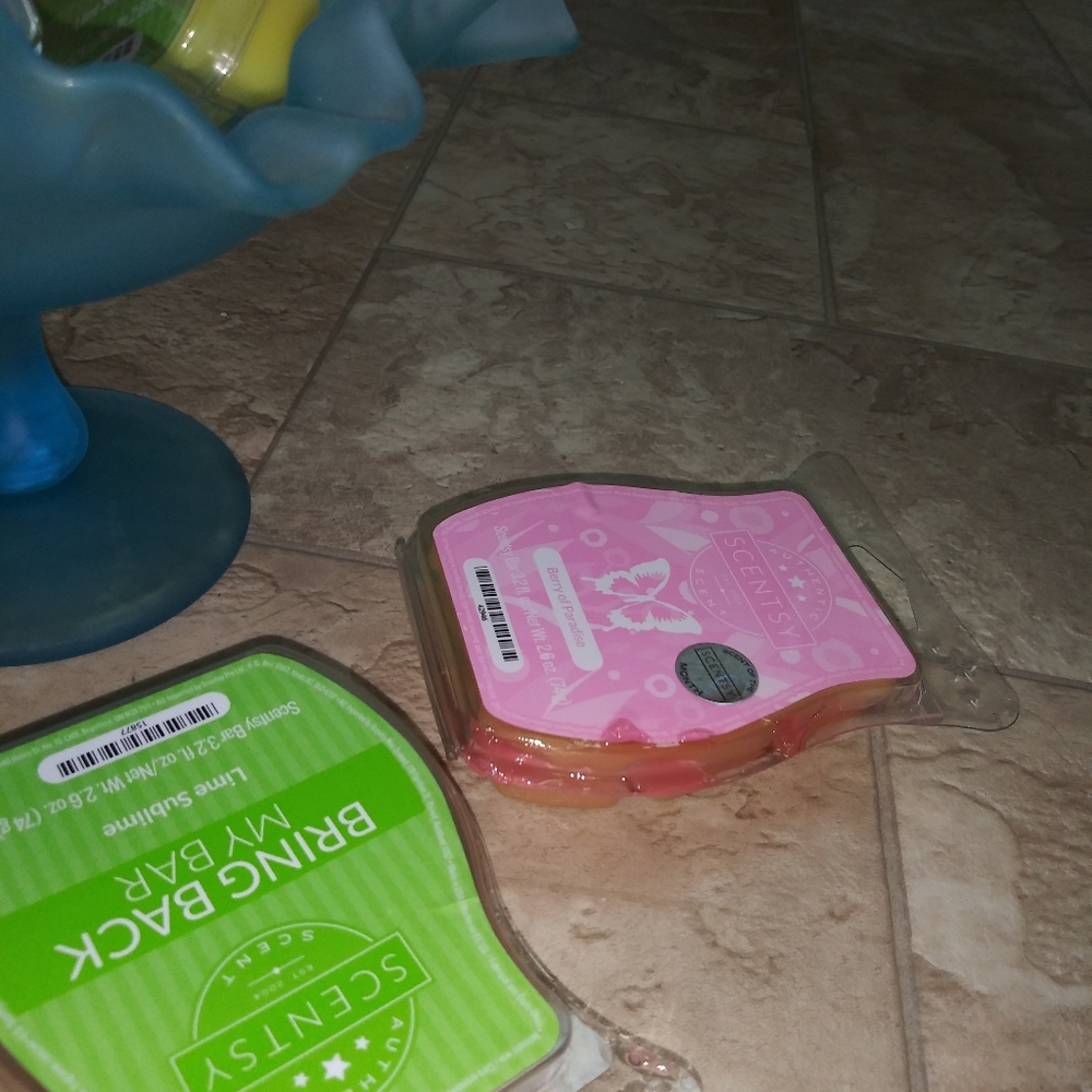 Scentsy - Picture 2 of 2